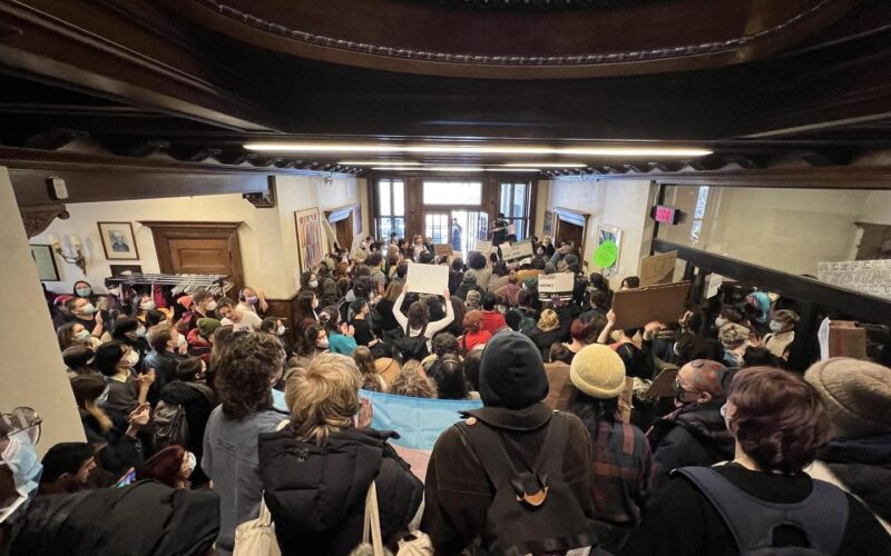mcgill-controversy-visual_Photo-credits_-Celeste-Trianon-800x500-1