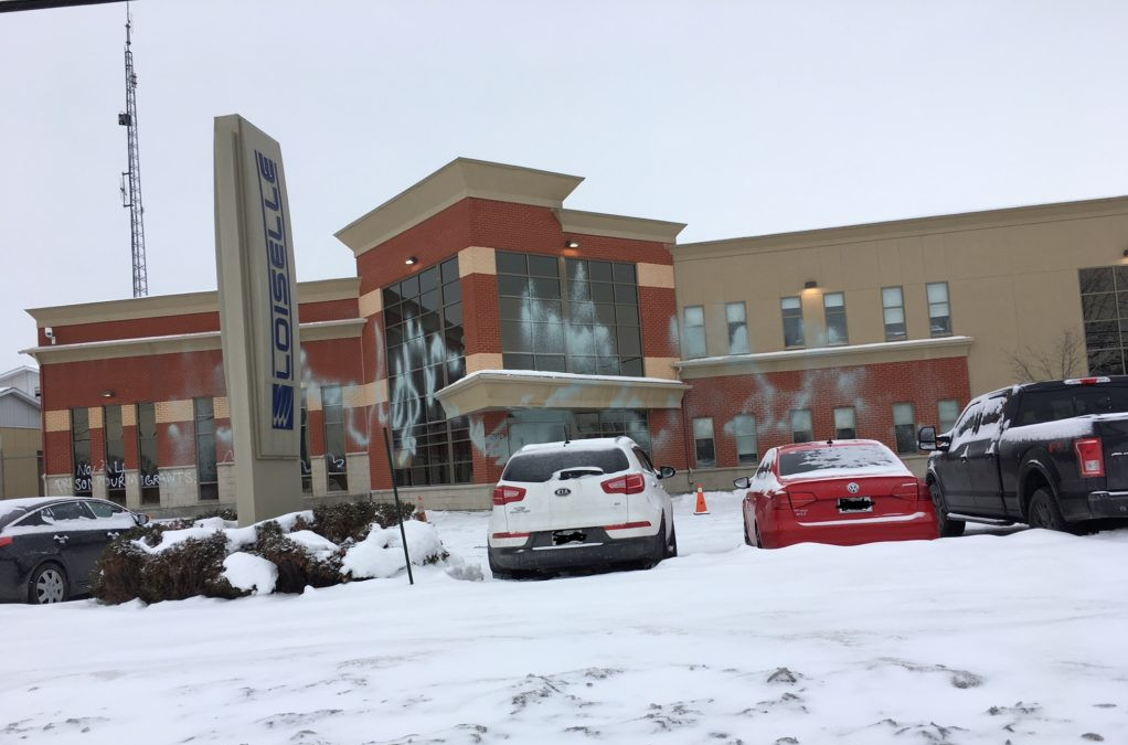 Migrant Prison: Excavation Company Loiselle's Offices Redecorated